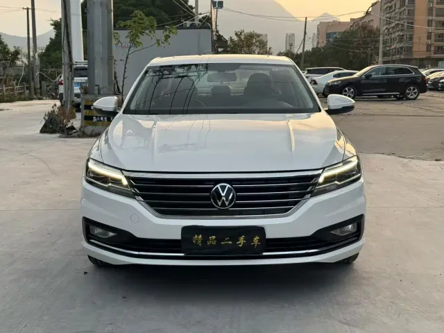 Volkswagen Lavida — Фото автомобиля 2