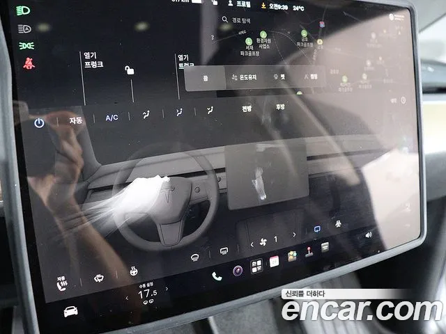 Tesla Model Y — Фото автомобиля 6