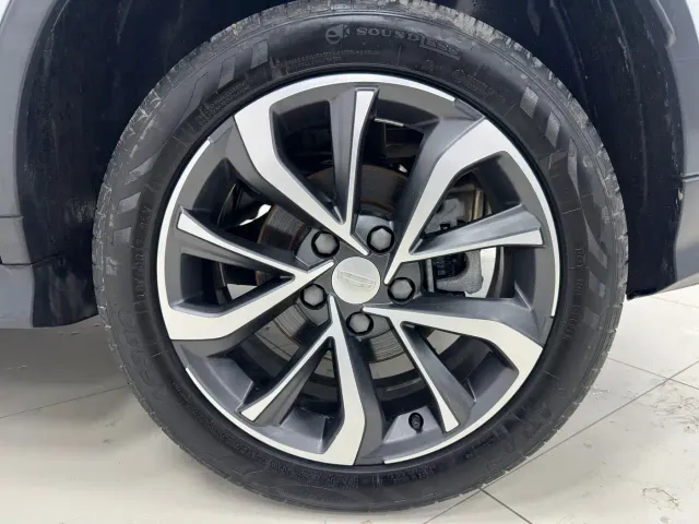 Geely Emgrand S — Фото автомобиля 24