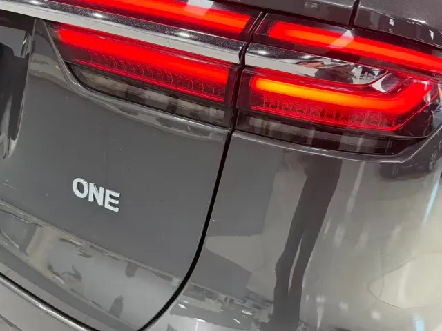 Li Auto ONE — Фото автомобиля 6