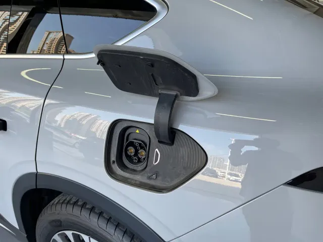 Nio EC6 — Фото автомобиля 12