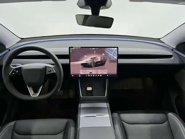 Tesla Model Y — Фото автомобиля 9
