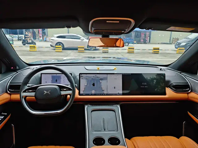 Xpeng G9 — Фото автомобиля 13