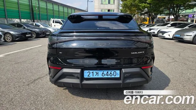BYD Sealion 7 — Фото автомобиля 4