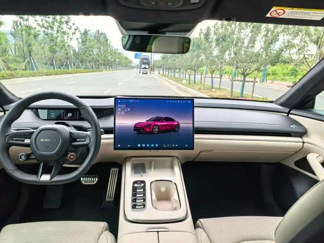 Xiaomi SU7 — Фото автомобиля 9