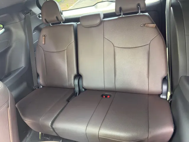Toyota Sienna — Фото автомобиля 30
