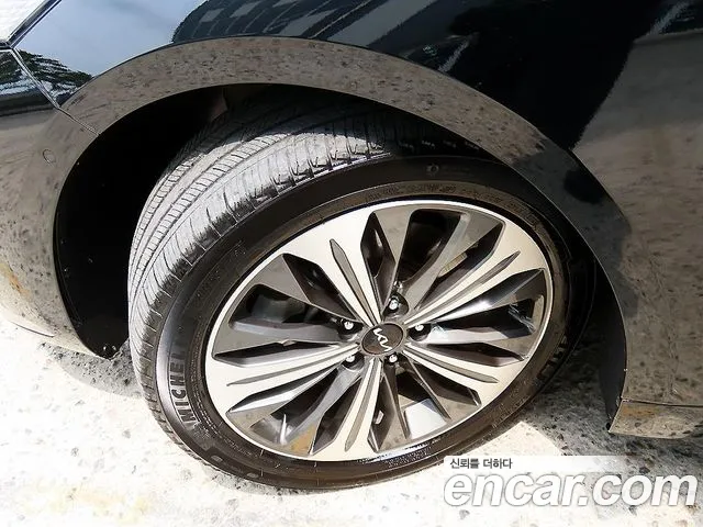 Kia K8 — Фото автомобиля 20