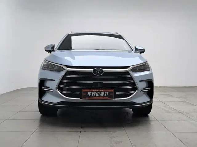 BYD Tang — Фото автомобиля 3