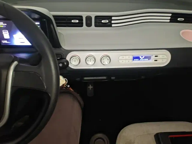 Wuling Hongguang Mini EV — Фото автомобиля 12