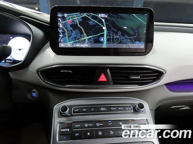Hyundai Santafe Новый Santa Fe Дизель 2.2 2WD — Фото автомобиля 12