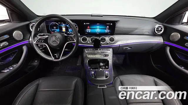 Mercedes-Benz E-Class — Фото автомобиля 6