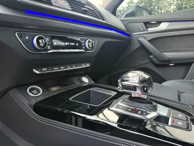 Audi Q5L Sportback — Фото автомобиля 5