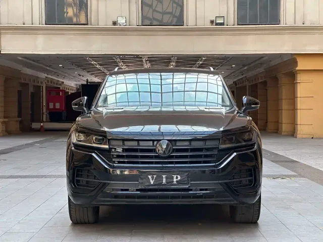 Volkswagen Touareg — Фото автомобиля 2