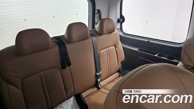 Hyundai Staria Staria 4WD Lounge 7 мест — Фото автомобиля 17