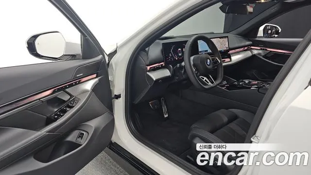 BMW 5-Series — Фото автомобиля 9