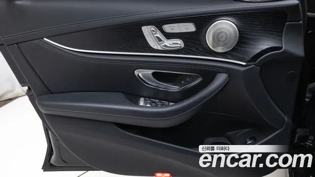 Mercedes-Benz E-Class W213 — Фото автомобиля 18