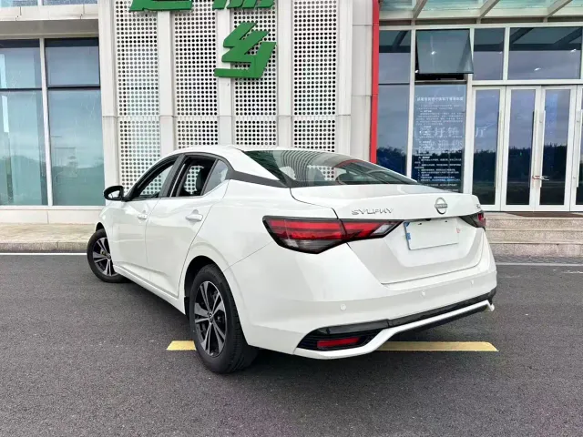 Nissan Sylphy — Фото автомобиля 3