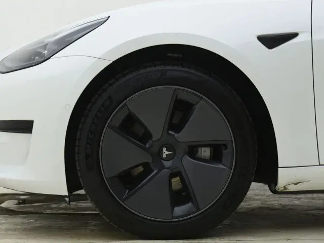 Tesla Model 3 2022 Model Rear-Wheel Drive Version — Фото автомобиля 20