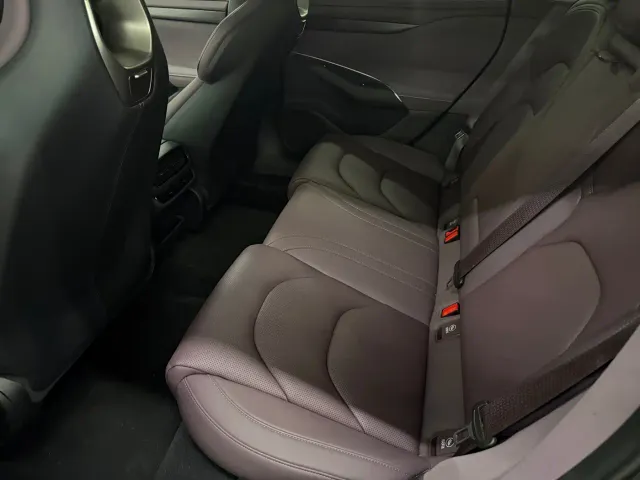 Xiaomi SU7 — Фото автомобиля 9