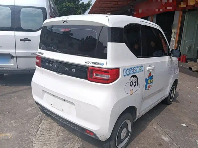 Wuling Hongguang Mini EV — Фото автомобиля 6