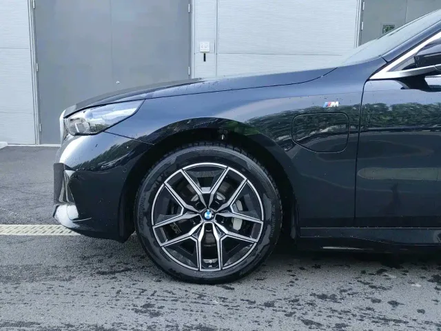 BMW i5 — Фото автомобиля 6
