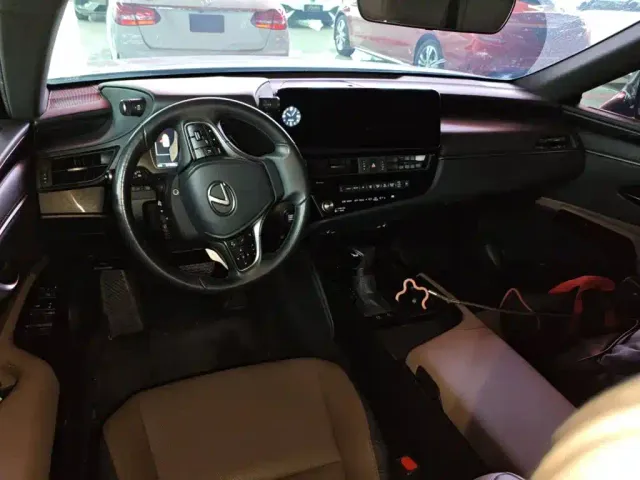 Lexus ES — Фото автомобиля 6