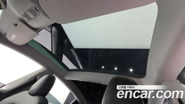 Tesla Model 3 — Фото автомобиля 29