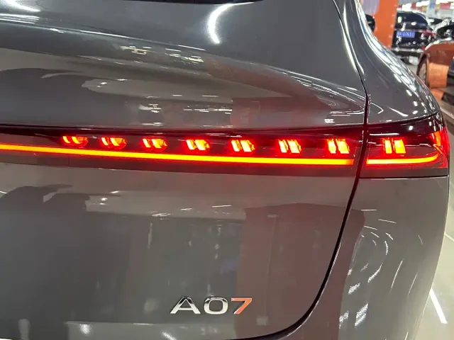 Changan Qiyuan A07 — Фото автомобиля 21