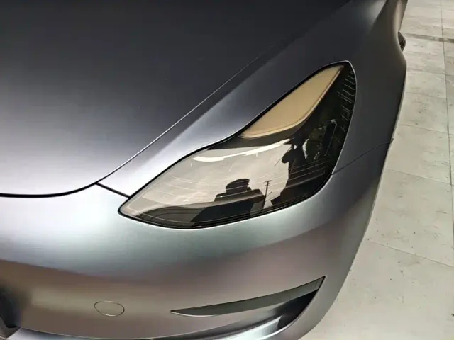 Tesla Model 3 — Фото автомобиля 23