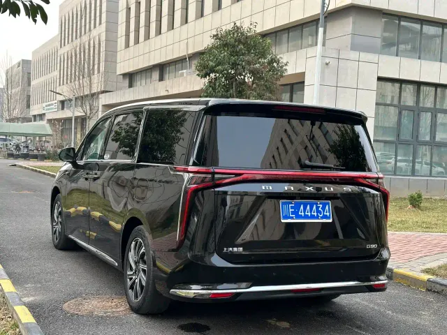 Maxus G90 — Фото автомобиля 6