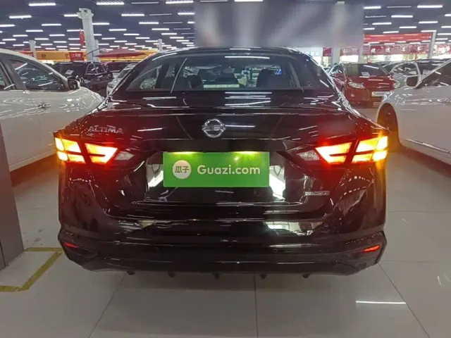 Nissan Teana — Фото автомобиля 5