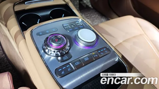 Genesis G90 Бензин 3.5 турбо AWD — Фото автомобиля 9