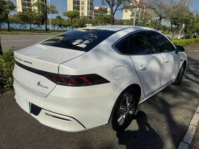 BYD Qin PLUS — Фото автомобиля 7