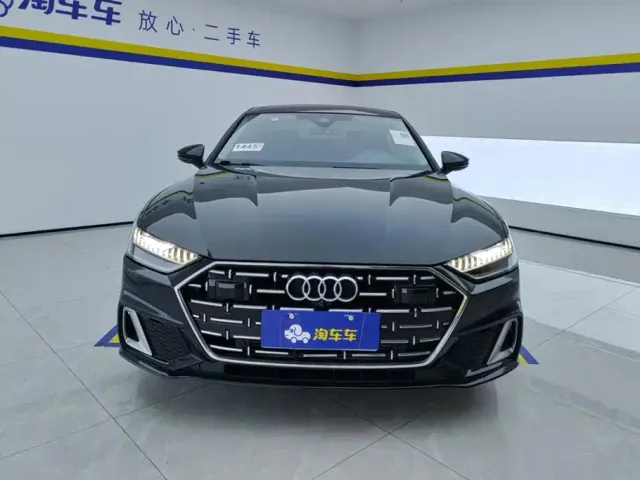Audi A7L — Фото автомобиля 2
