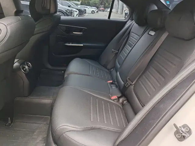 Mercedes-Benz C-Class — Фото автомобиля 12