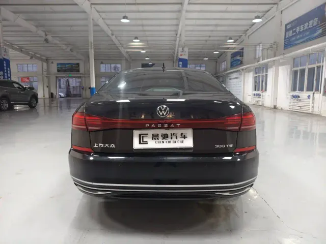 Volkswagen Passat — Фото автомобиля 5