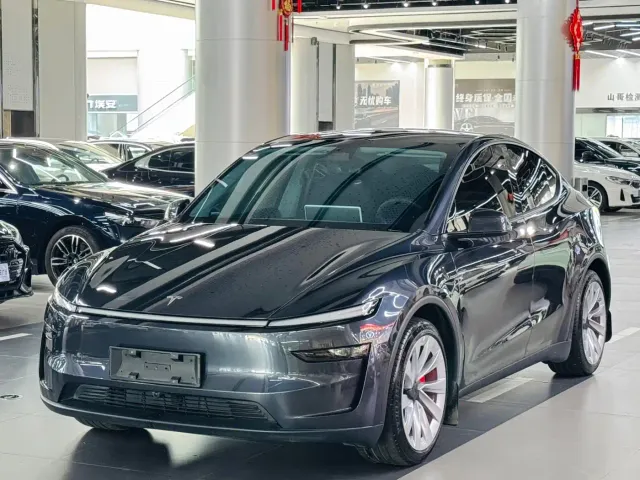 Фотография автомобиля — Tesla Model Y