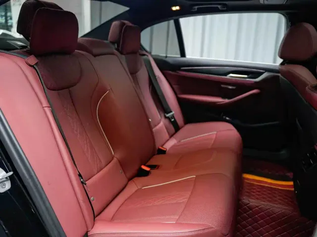 BMW 5 Series — Фото автомобиля 8