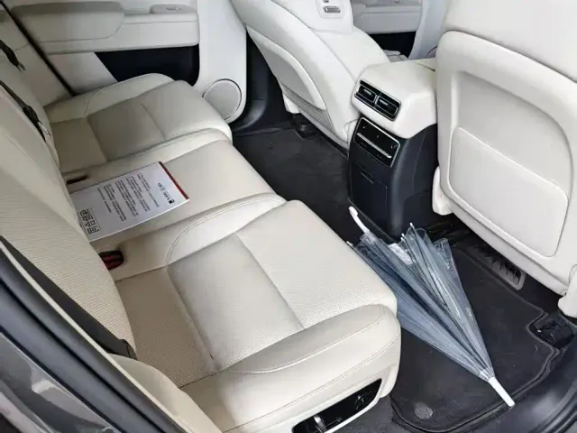 Li Auto L7 — Фото автомобиля 6