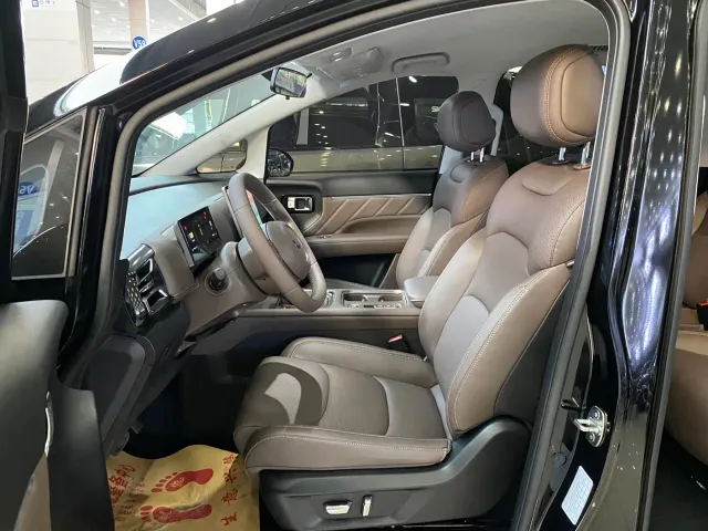 Wuling Starlight 730 — Фото автомобиля 5