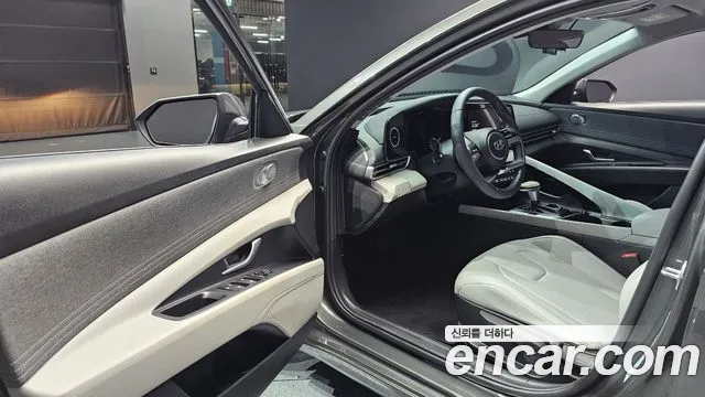 Hyundai AVANTE Avante (CN7) — Фото автомобиля 10