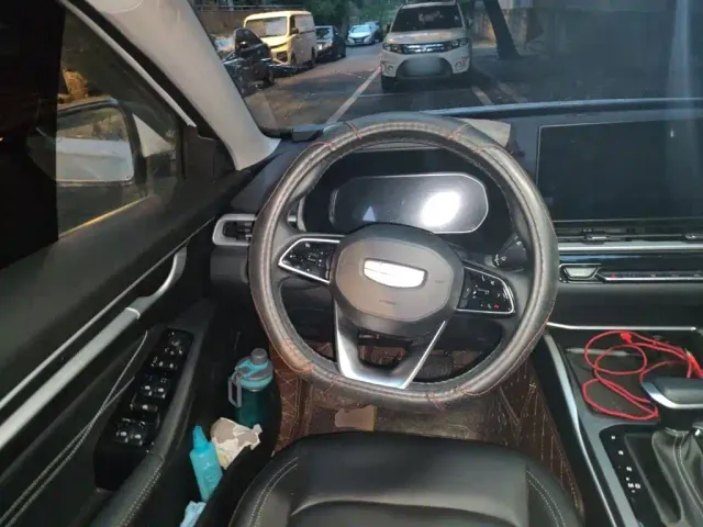 Geely Emgrand — Фото автомобиля 11