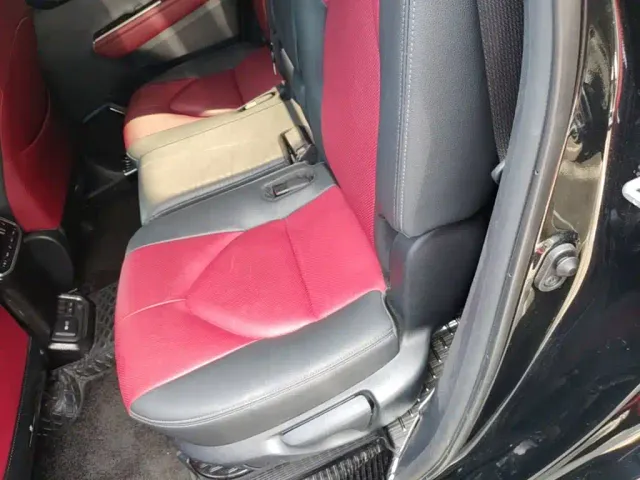 Toyota Crown Kluger — Фото автомобиля 16