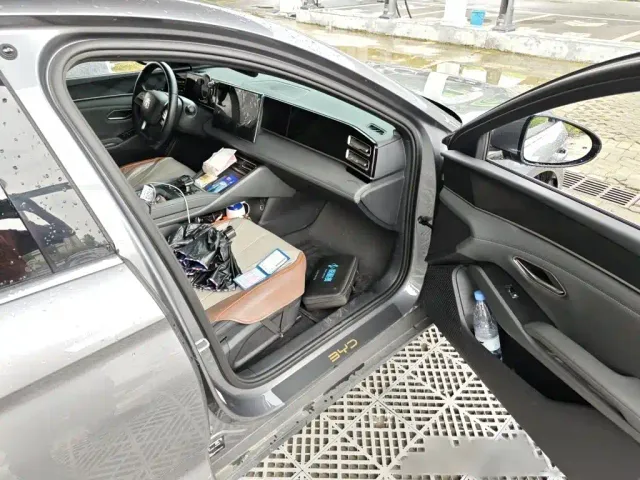 BYD Qin L — Фото автомобиля 17