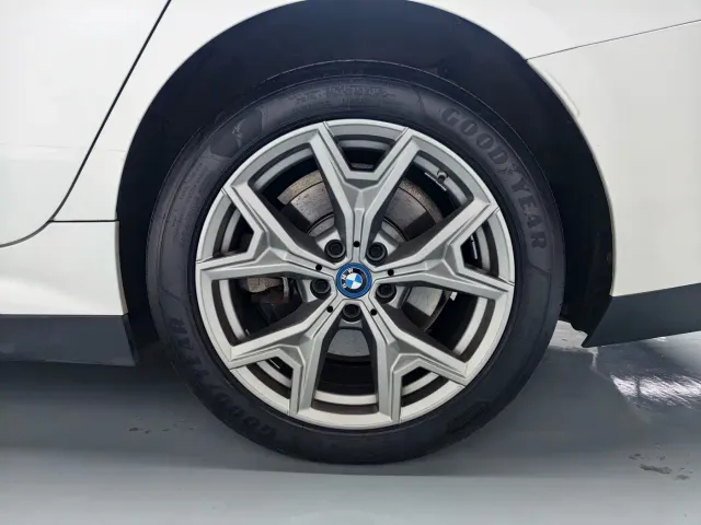 BMW i3 — Фото автомобиля 13