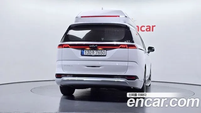 Kia Canival Carnival 4 поколение Бензин 7 мест Hi-Limousine — Фото автомобиля 4
