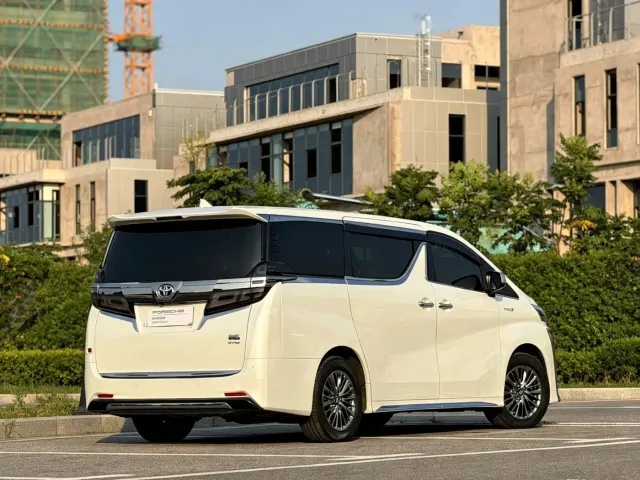 Toyota Vellfire — Фото автомобиля 5