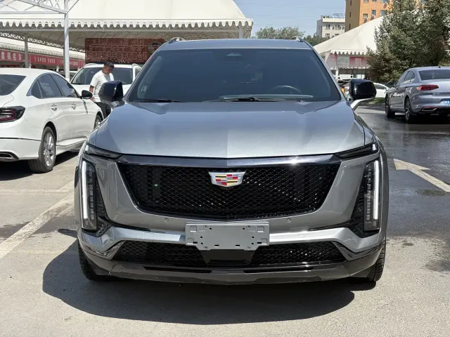 Cadillac XT5 — Фото автомобиля 3