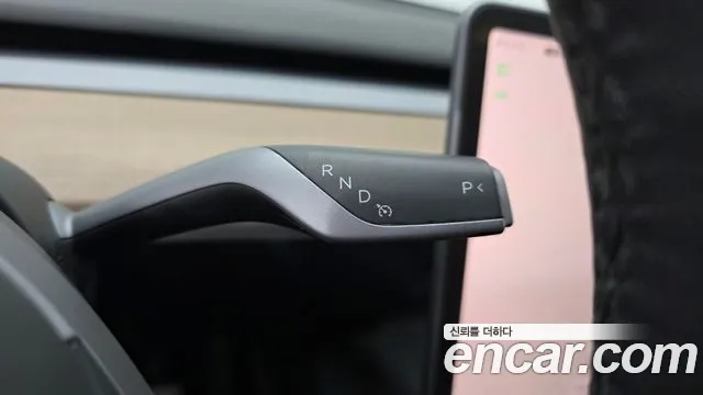 Tesla Model Y — Фото автомобиля 9