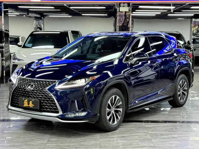 Фотография автомобиля — Lexus RX